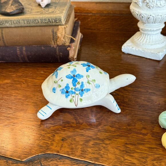Vintage 2-piece Turtle Soap/Trinket dish made in Portugal - Picture 5 of 13